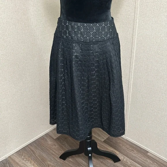 Ann Taylor skirt - Picture 3 of 5